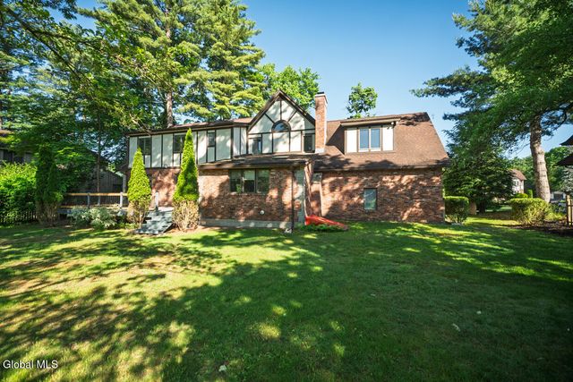 482 Spring Hollow Court, Guilderland, NY 12203