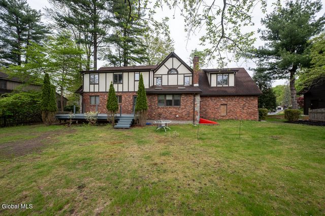 482 Spring Hollow Court, Guilderland, NY 12203