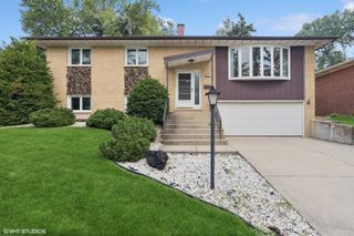 6501 Forestview Drive, Oak Forest, IL 60452