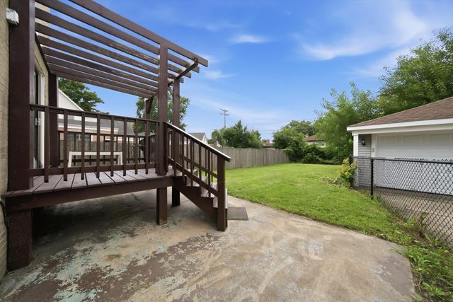 1446 Manchester Avenue, Westchester, IL 60154