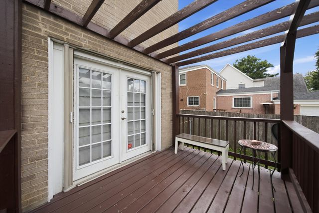 1446 Manchester Avenue, Westchester, IL 60154