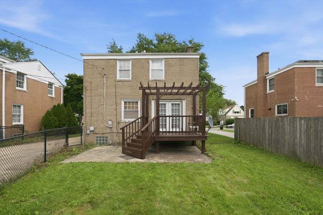 1446 Manchester Avenue, Westchester, IL 60154