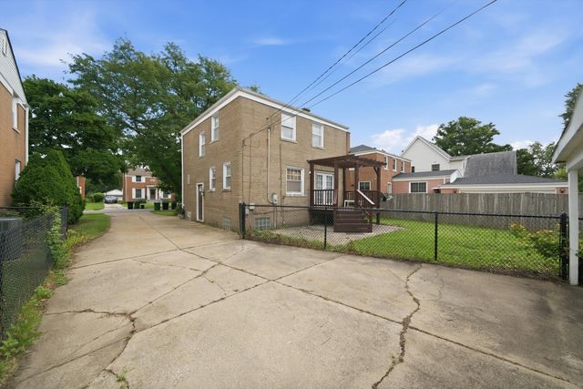 1446 Manchester Avenue, Westchester, IL 60154