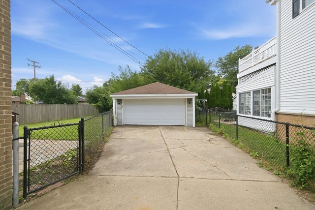 1446 Manchester Avenue, Westchester, IL 60154