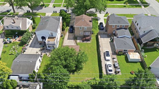 1446 Manchester Avenue, Westchester, IL 60154