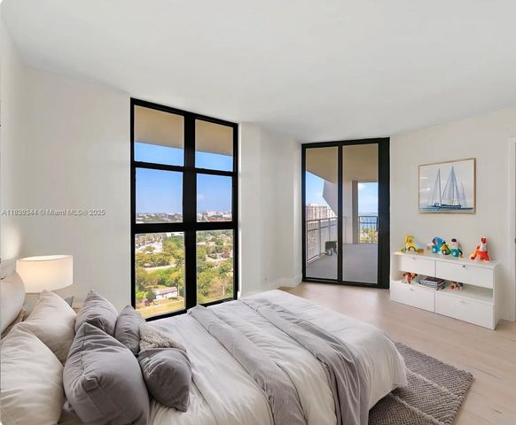 1000 Quayside Ter 1909, Miami, FL 33138