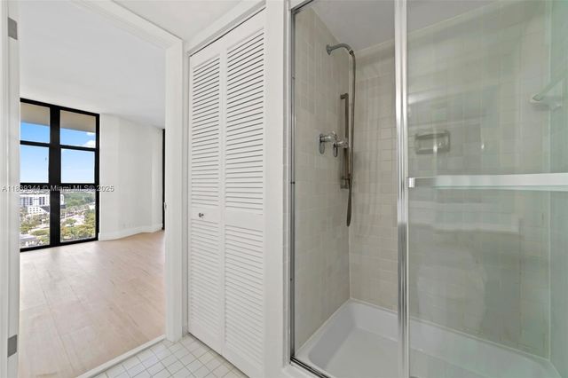 1000 Quayside Ter 1909, Miami, FL 33138