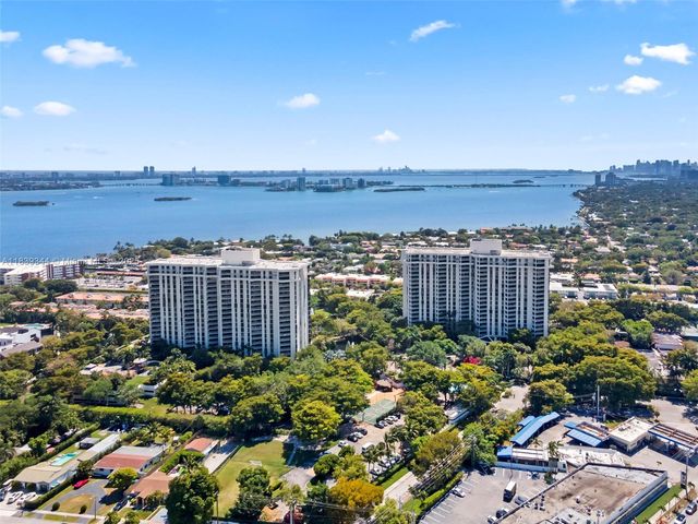 1000 Quayside Ter 1909, Miami, FL 33138
