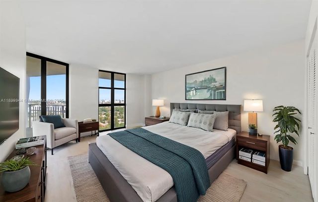 1000 Quayside Ter 1909, Miami, FL 33138