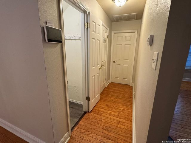 10118 MISSION CRK, Converse, TX 78109