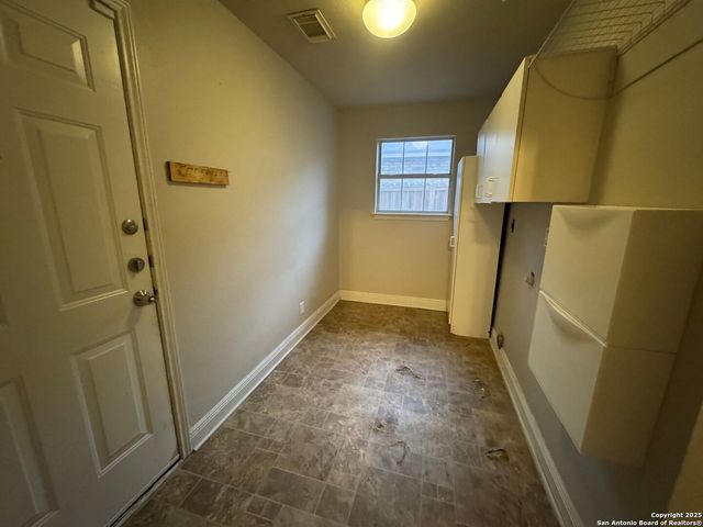 10118 MISSION CRK, Converse, TX 78109