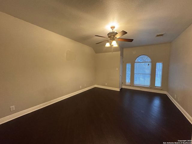 10118 MISSION CRK, Converse, TX 78109