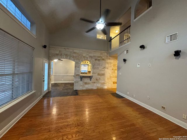 10118 MISSION CRK, Converse, TX 78109