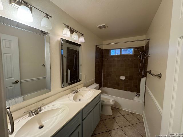 10118 MISSION CRK, Converse, TX 78109