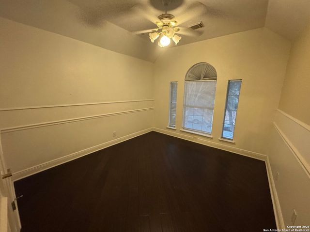 10118 MISSION CRK, Converse, TX 78109