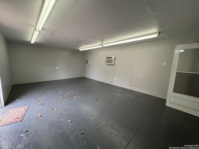 10118 MISSION CRK, Converse, TX 78109