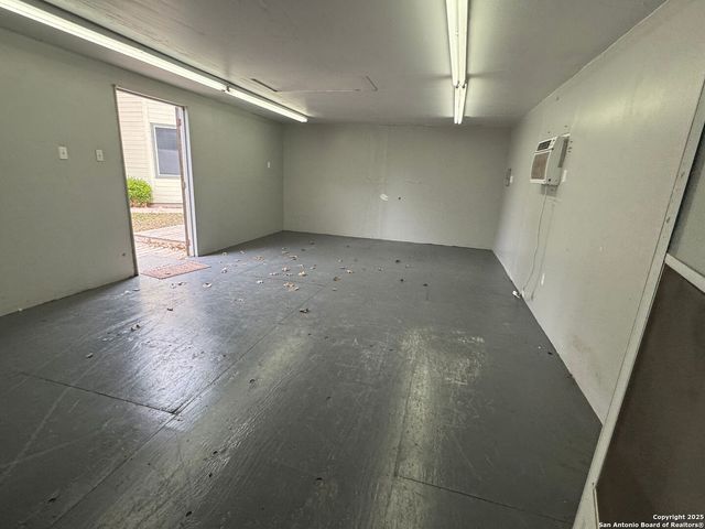10118 MISSION CRK, Converse, TX 78109