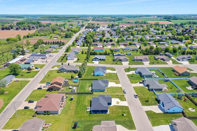 182 MEADOWLARK LANE, Luxemburg, WI 54217