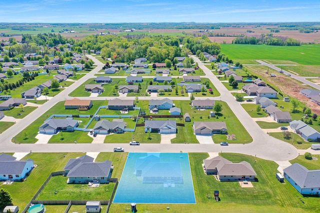 182 MEADOWLARK LANE, Luxemburg, WI 54217