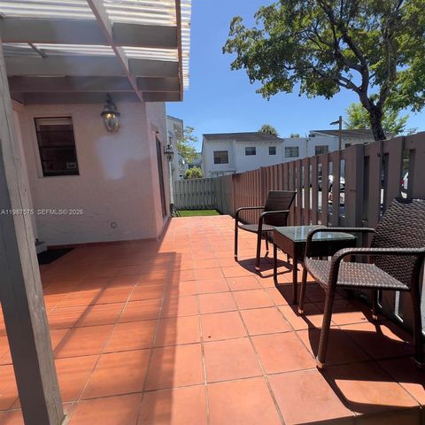 10550 NW 7th Ter B7, Miami, FL 33172
