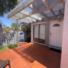10550 NW 7th Ter B7, Miami, FL 33172