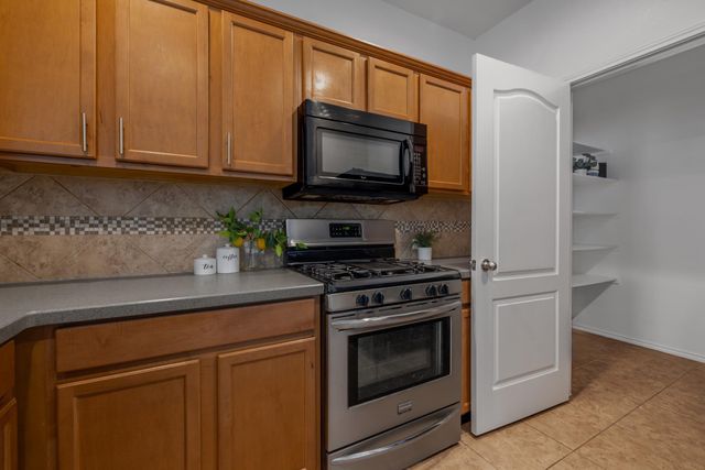 3206 Barksdale DR, Austin, TX 78725