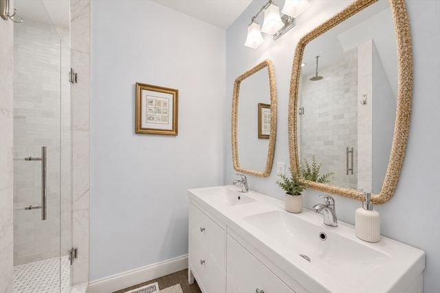239 Boston Ave 1, Medford, MA 02155