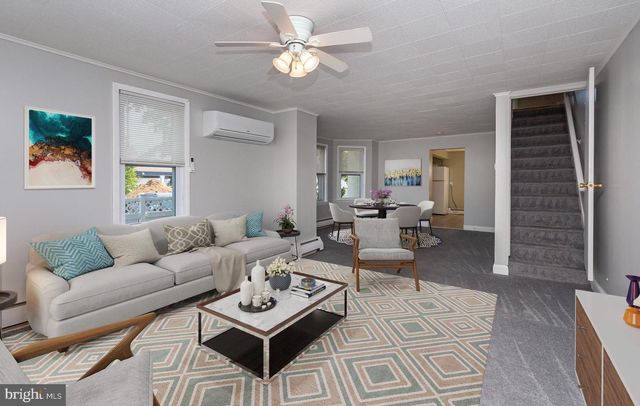 334 E CONESTOGA RD, Wayne, PA 19087