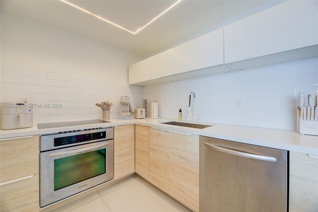 17500 N Bay Rd S405, Sunny Isles Beach, FL 33160