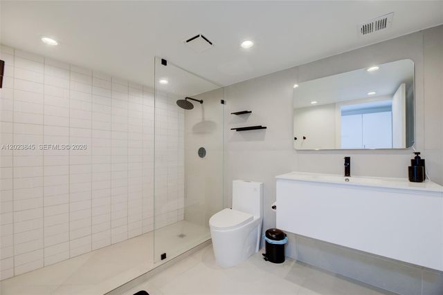 17500 N Bay Rd S405, Sunny Isles Beach, FL 33160