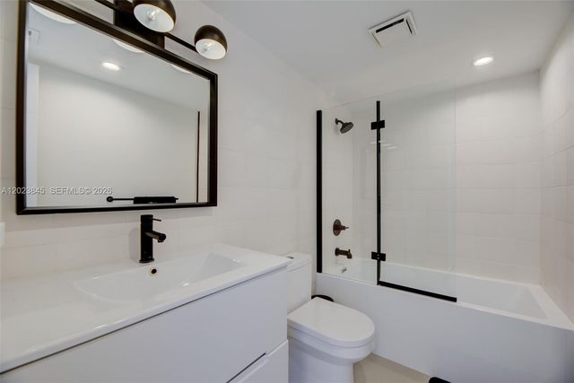 17500 N Bay Rd S405, Sunny Isles Beach, FL 33160