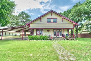 506 E Frederick Street, Riesel, TX 76682