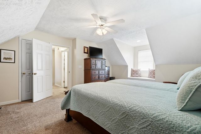 252 Woodmire Drive, Milton, WV 25541