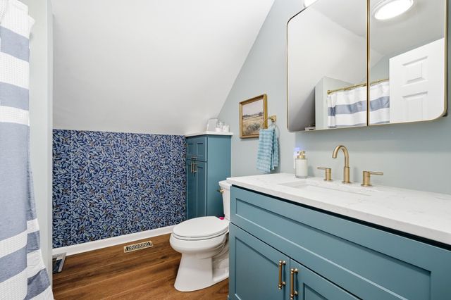 252 Woodmire Drive, Milton, WV 25541
