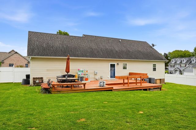252 Woodmire Drive, Milton, WV 25541