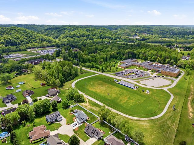 252 Woodmire Drive, Milton, WV 25541