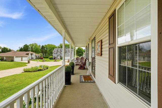 252 Woodmire Drive, Milton, WV 25541