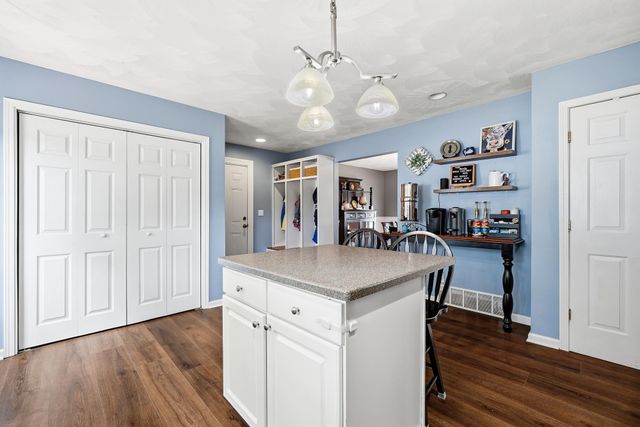 252 Woodmire Drive, Milton, WV 25541