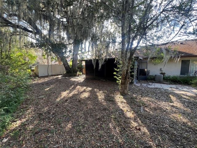 124 CLEAR LAKE CIRCLE, Sanford, FL 32773