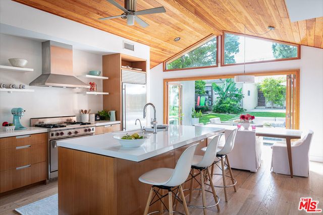 1413 Ashland Avenue, Santa Monica, CA 90405