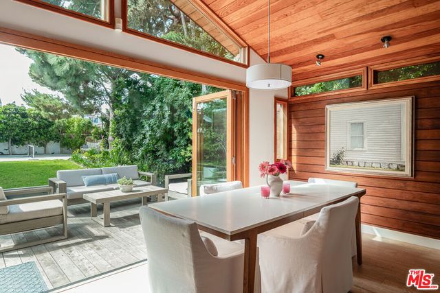 1413 Ashland Avenue, Santa Monica, CA 90405