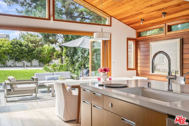 1413 Ashland Avenue, Santa Monica, CA 90405