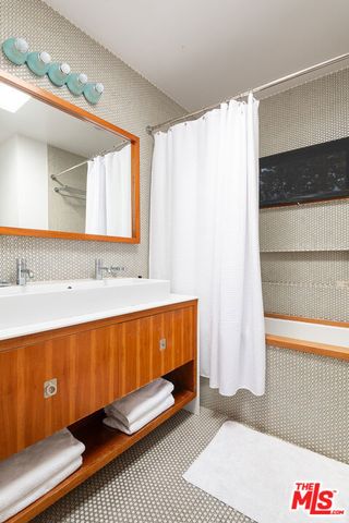 1413 Ashland Avenue, Santa Monica, CA 90405