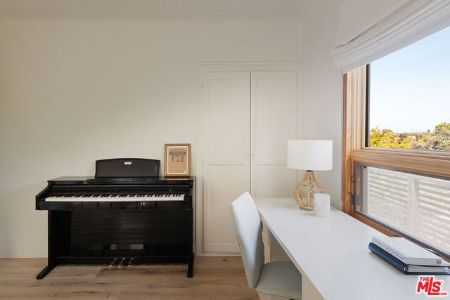 1413 Ashland Avenue, Santa Monica, CA 90405