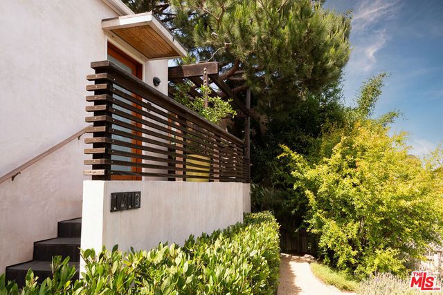 1413 Ashland Avenue, Santa Monica, CA 90405