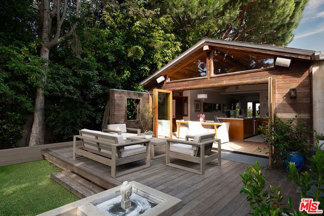 1413 Ashland Avenue, Santa Monica, CA 90405