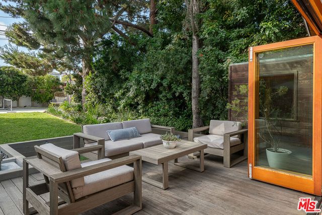 1413 Ashland Avenue, Santa Monica, CA 90405