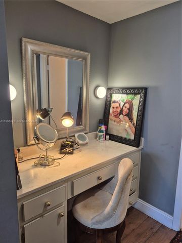 4001 Hillcrest Dr 416, Hollywood, FL 33021