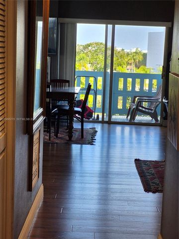 4001 Hillcrest Dr 416, Hollywood, FL 33021