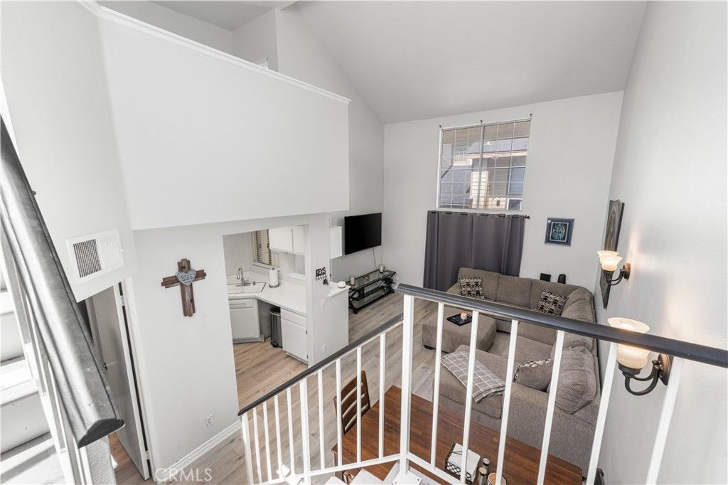 Image 12 of property listing at 11150 Glenoaks 38, Pacoima, CA 91331